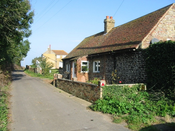 Photo 6"x4" Flint cottage on Valley Road, Lydden Lydden\/TR3567 c2008
