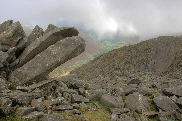 Photo 6"x4" Great Slab Bow Fell c2008