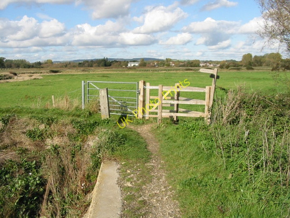 Photo 6"x4" Footpath towards Fishbourne Apuldram c2008
