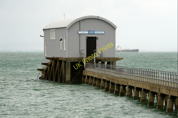 Photo 6"x4" Bembridge Life Boat Station Foreland Fields c2008