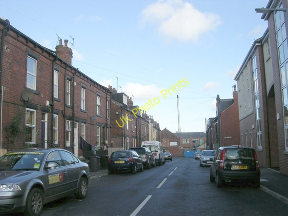 Photo 6"x4" Edinburgh Avenue - Town Street Armley c2008