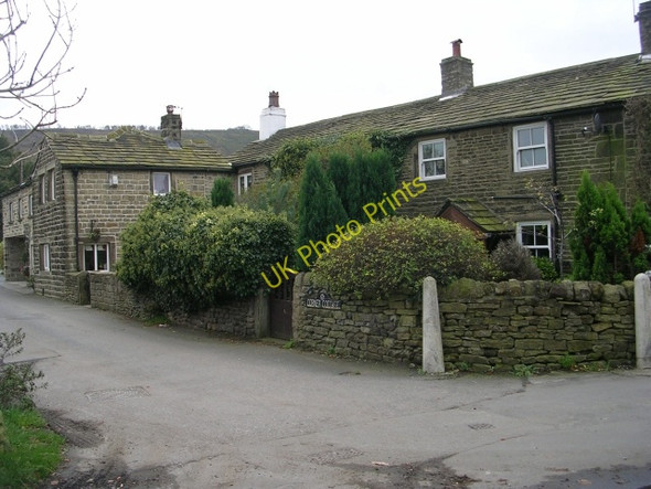 Photo 6"x4" Houses at corner of Green Lane & Lyon Road, Eastburn Silsden c2008