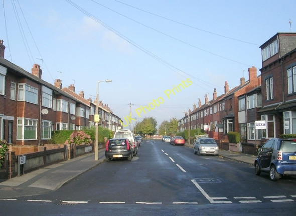 Photo 6"x4" Model Road - Hall Lane, Armley Armley c2008