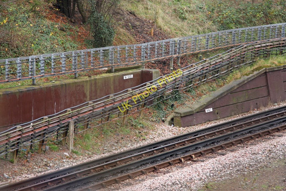 Photo 6"x4" Northern Line Retaining Walls Finchley c2008