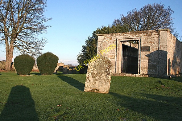 Photo 6"x4" Spynie Kirkyard Bishopmill c2008