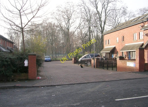 Photo 6"x4" Harlech Park Court - Harlech Road Beeston\/SE2830 c2008