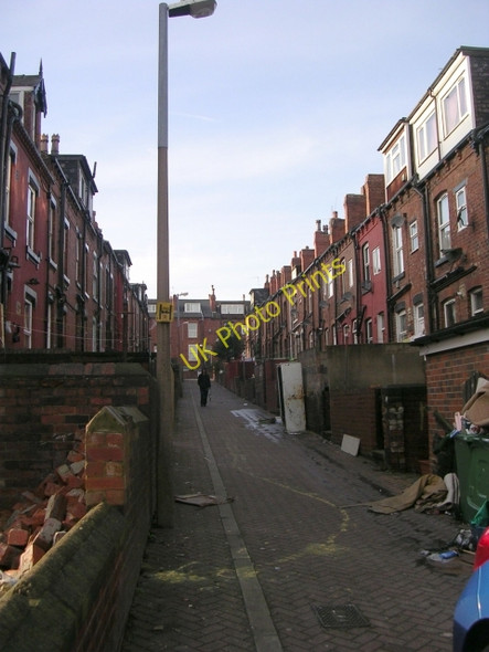 Photo 6"x4" Back Camberley Street - Dewsbury Road Hunslet c2008