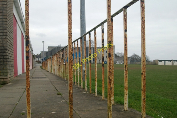 Photo 6"x4" In need of some paint! Saltash\/SX4258 c2008