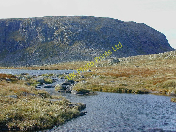 Photo 6"x4" The outflow from Loch Etchachan Carn Etchachan c2002