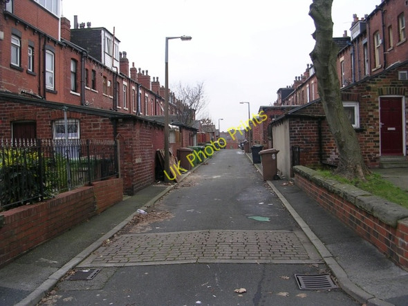 Photo 6"x4" Back Sholebroke Row - Hall Lane Leeds\/SE3034 c2008