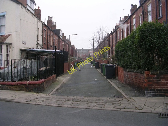 Photo 6"x4" Back Hillcrest View - Shepherds Lane Leeds\/SE3034 c2008