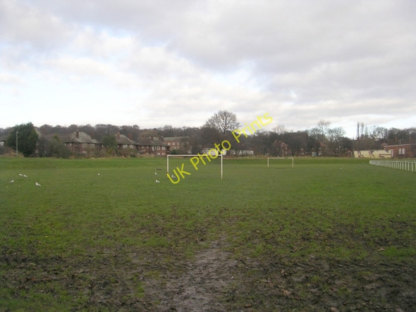 Photo 6"x4" Playing Fields - Vicarage Terrace Kirkstall c2009