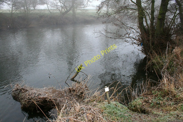 Photo 6"x4" A Precarious Fishing Peg Little Eaton c2008