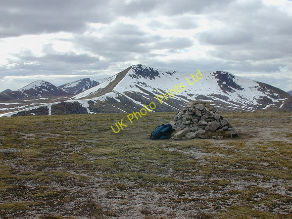 Photo 6"x4" The summit of Meall nan Eun Meall nan Eun\/NN1944 c2002