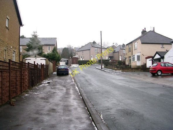 Photo 6"x4" Bristol Avenue - Bradford Road Keighley c2009