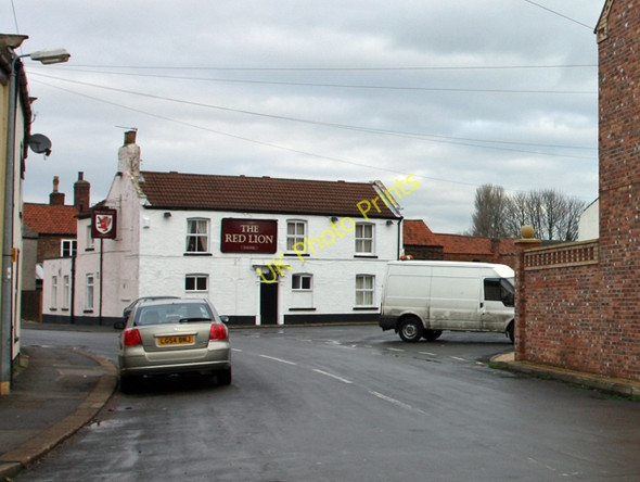 Photo 6"x4" The Red Lion, Crowle Crowle Hill c2009