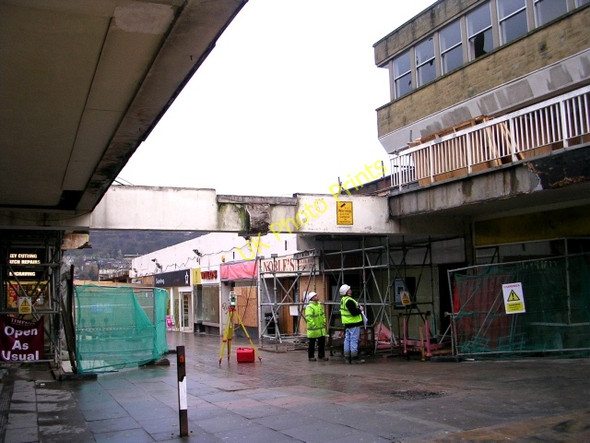 Photo 6"x4" Shopping Centre - Main Street Bingley\/SE1139 c2009