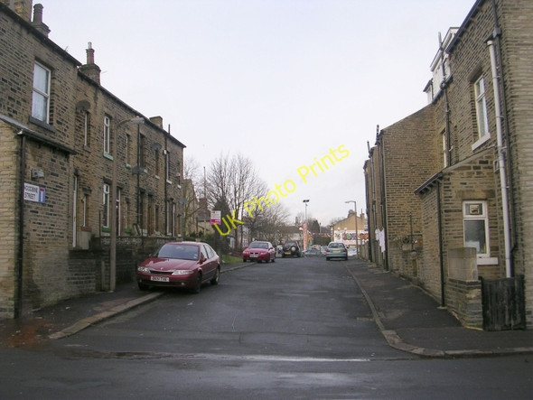 Photo 6"x4" Woodbine Street - Hyde Park Road Halifax c2009