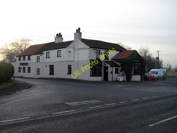Photo 6"x4" The Black Bull Hatfield Chase c2009