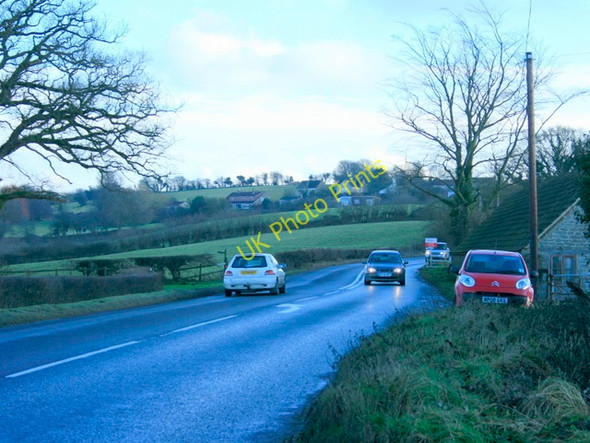 Photo 6"x4" 2009 : A362 passing Woodcock Farm Dertfords c2009