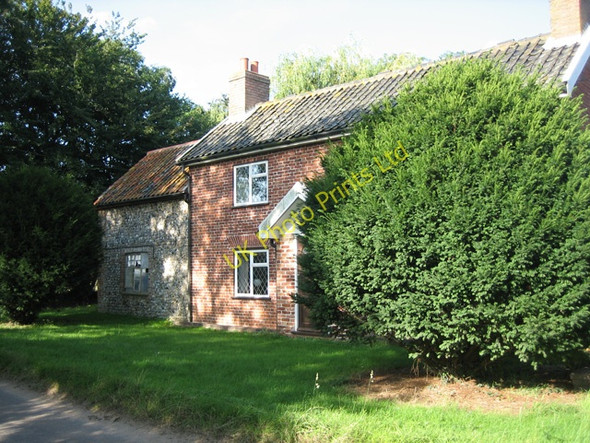 Photo 6"x4" Cottage at Mill Farm, Rockland St Peter Scoulton c2007