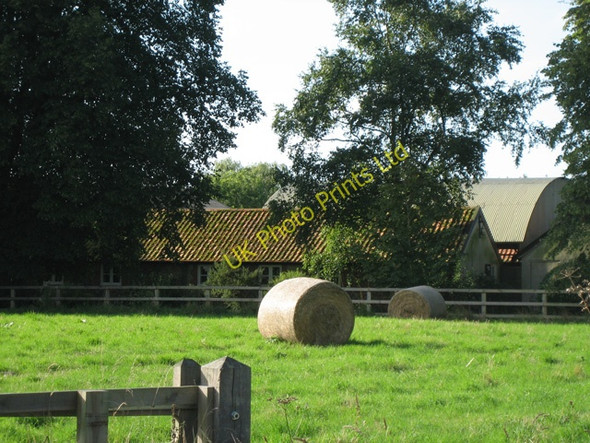 Photo 6"x4" Farm buildings at Rockland Manor Rockland St Peter c2007