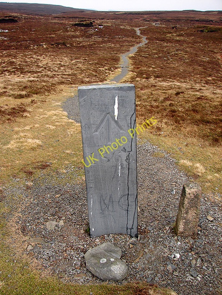 Photo 6"x4" County boundary marker Carn Fawr\/SN8190 c2009