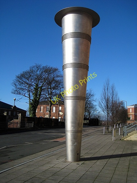 Photo 6"x4" The Beam sculpture Wakefield\/SE3320 c2009