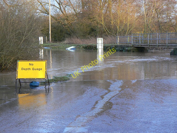 Photo 6"x4" No depth guage Normanton Turville c2009