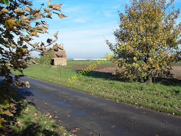 Photo 6"x4" Derelict Farm Building near Glebe Farm Melton Ross c2005