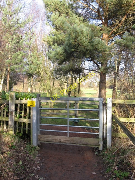 Photo 6"x4" Private gateway to Heswall golf course Neston\/SJ2877 c2009