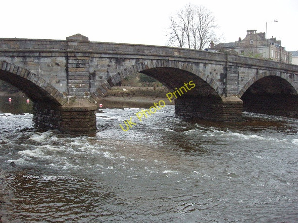 Photo 6"x4" White water under Totnes bridge Totnes c2009