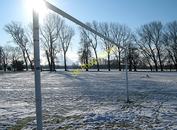 Photo 6"x4" Goal and Snow Long Eaton c2009