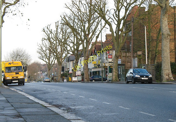 Photo 6"x4" The High Road Finchley c2008
