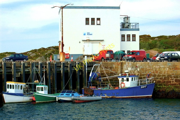 Photo 6"x4" Burtonport Harbour icehouse Burtonport c2008