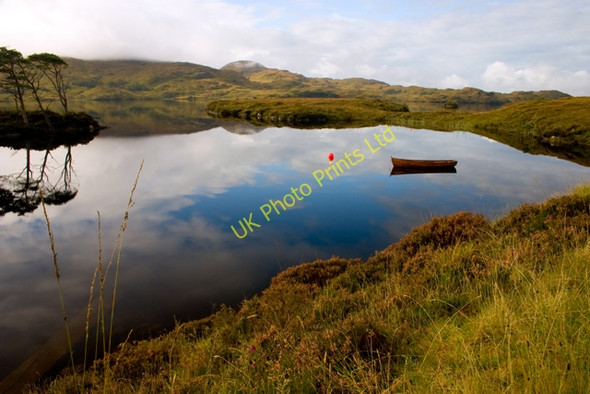 Photo 6"x4" Rowing boat on Loch Assynt Creag Mh\u00f2r\/NC2026 c2006