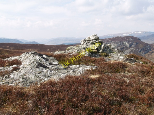 Photo 6"x4" Cairn, Creag Meall an Domhnaich Catlodge c2009