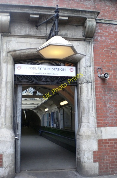 Photo 6"x4" Entrance to Finsbury Park Underground Station, Station Place N4 Islington\/TQ3184 c2009
