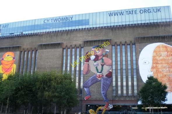 Photo 6"x4" Artwork on the Tate Modern, South Bank SE1 London c2008
