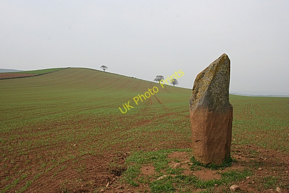 Photo 6"x4" The Ringing Stone and Hill of Johnston Duncanstone c2009