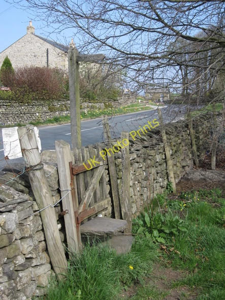 Photo 6"x4" Footpath sign and stile alongside the B6479 Horton in Ribblesdale c2009