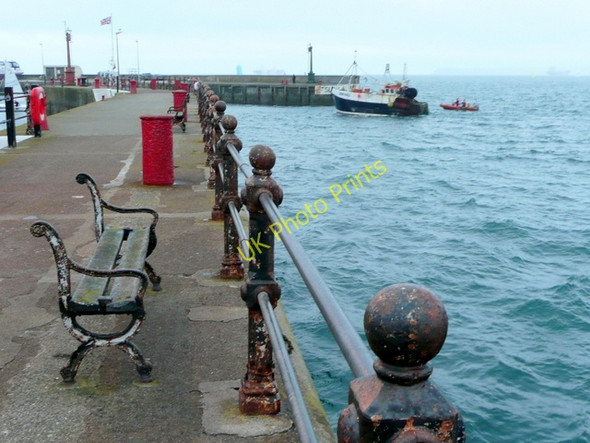Photo 6"x4" Fishing boat entering Torquay Harbour Torquay c2009
