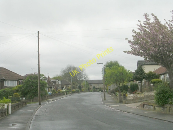 Photo 6"x4" Foxholes Crescent - Woodhall Road Calverley c2009