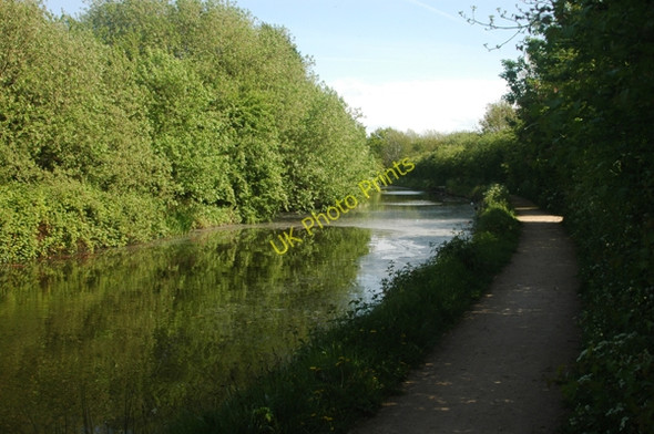 Photo 6"x4" Wyrley & Essington Canal - east from the Devils Elbow Wednesfield c2009