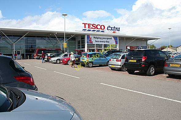 Photo 6"x4" Tesco Superstore Elgin c2009