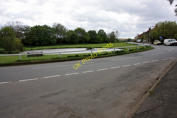 Photo 6"x4" The Village Pond, Wold Newton Wold Newton\/TA0473 c2009