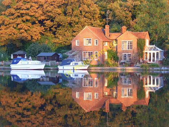 Photo 6"x4" House at Sonning Lock Sonning c2007