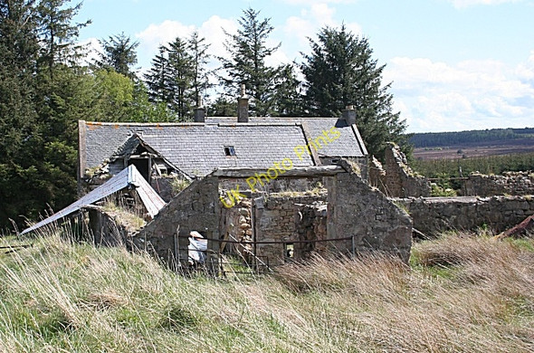 Photo 6"x4" Ruined Buildings at Monimouies Cranloch\/NJ2858 c2009