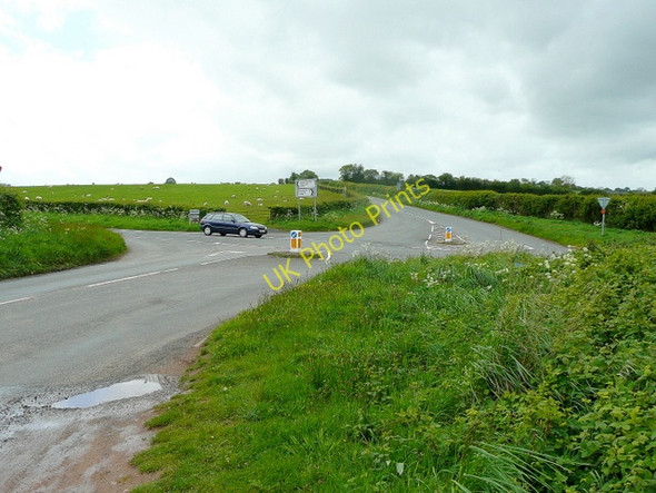 Photo 6"x4" Trippenkennett cross roads Broad Oak\/SO4821 c2009