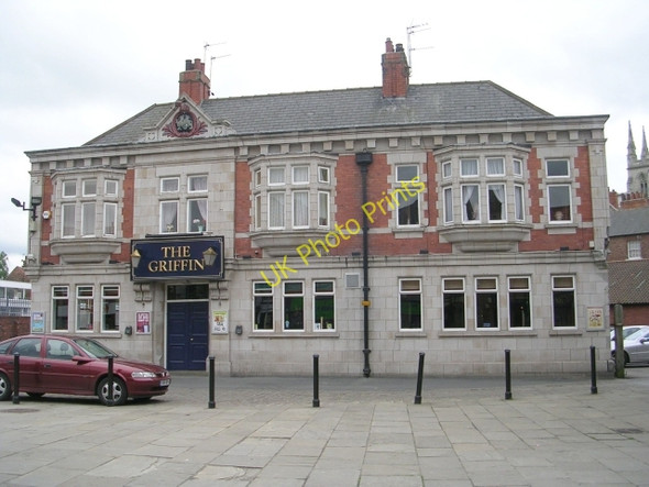 Photo 6"x4" The Griffin - Micklegate Selby c2009